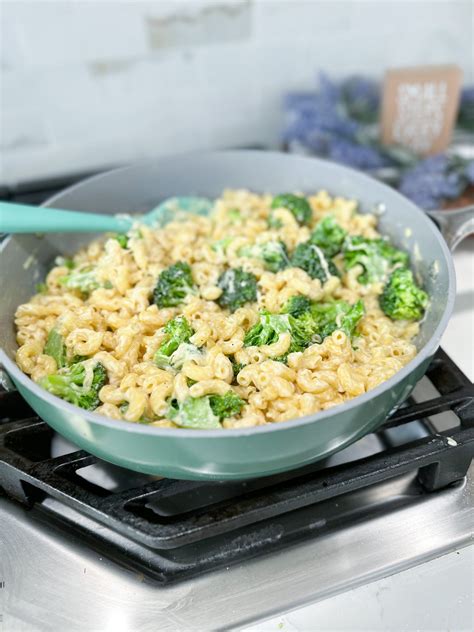 White Mac And Cheese With Broccoli Julia Pacheco