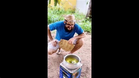 Ovo Rei é comer e se preparar para ficar no trono o dia todo YouTube