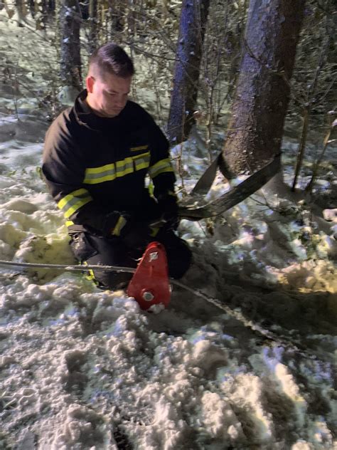 Wintereinbruch sorgt für Fahrzeugbergung Freiwillige Feuerwehr