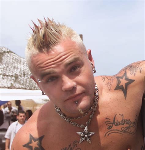 Crazy Town Frontman Shifty Shellshock Dead At 49