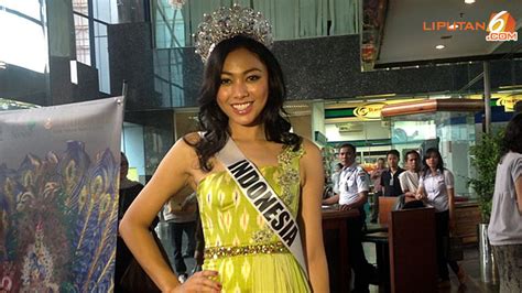 Putri Indonesia 2013 Tak Canggung Pakai Bikini Seksi ShowBiz Liputan6