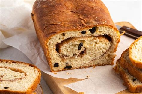 Cinnamon Raisin Bread (Easy Recipe) - Insanely Good