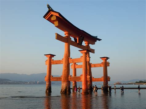 【宮島】世界文化遺産「厳島神社」を参拝 参道では食べ歩きの旅！ 乗り物好きによる旅行ブログ