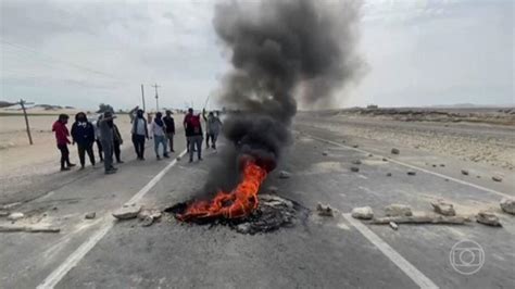 Protestos levam governo peruano a declarar estado de emergência por 30