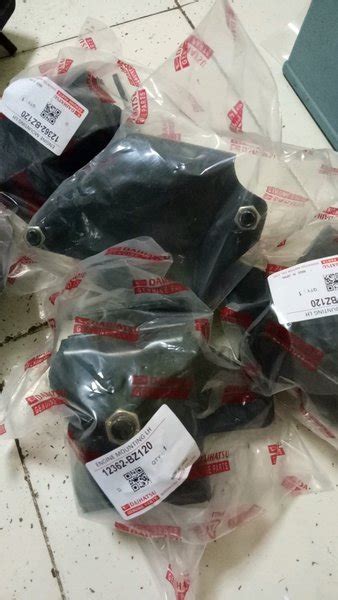 Jual Engine Mounting Dudukan Mesin Daihatsu Grand Max Luxio Sebelah