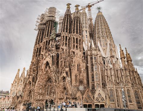 An 140 Year Project La Sagrada Familia Barcelona Spain L