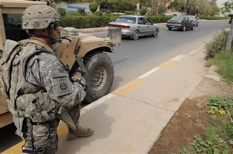 Artillery Paratroopers Conduct Isf Checkpoint Inspection Article