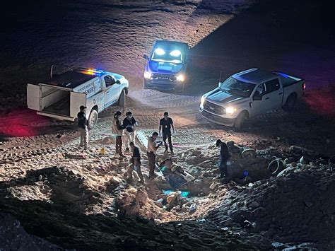 Arrojan un cadáver al fondo de un barranco a las afueras de la ciudad