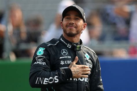 Lewis Hamilton Laisse Tomber Un Message De 3 Mots En Tant Qu