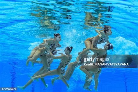 339 The Singapore Swimming Team Stock Photos High Res Pictures And