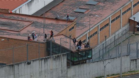 57 Guardias Y Oficiales Liberados En Ecuador Tras La Toma De Rehenes En