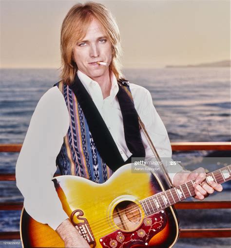 Pin On Tom Pettyheartbreakers Tom Petty Petty Toms