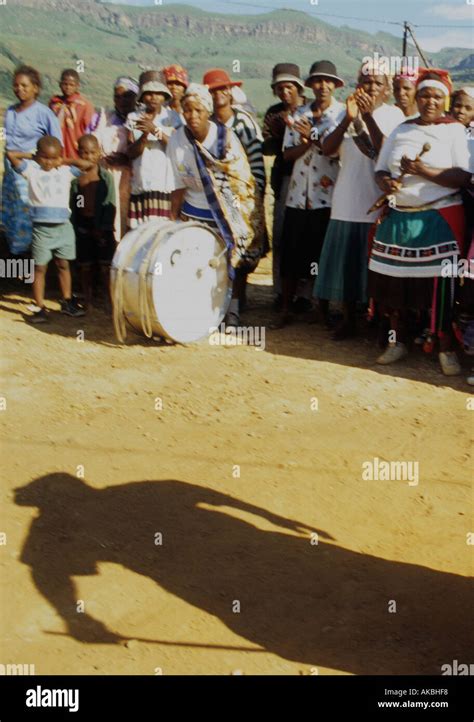 Locals performing the traditional zulu dance South Africa Stock Photo ...