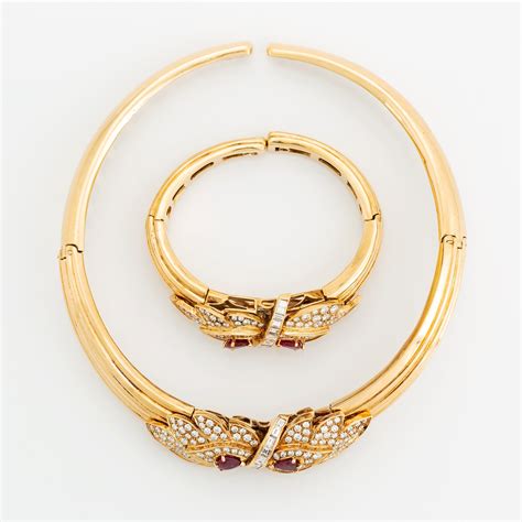 Collier Och Armband 18K Guld Med Fasettslipade Rubiner Bukowskis