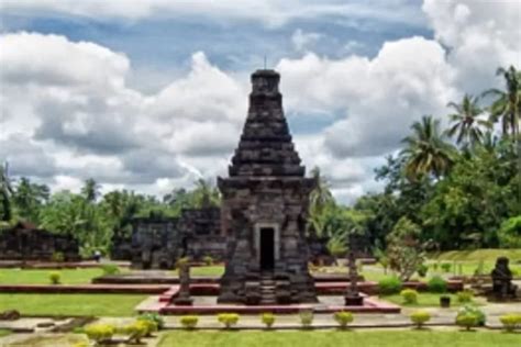 Menyelusuri Kemegahan Candi Penataran Di Blitar Peninggalan Megah