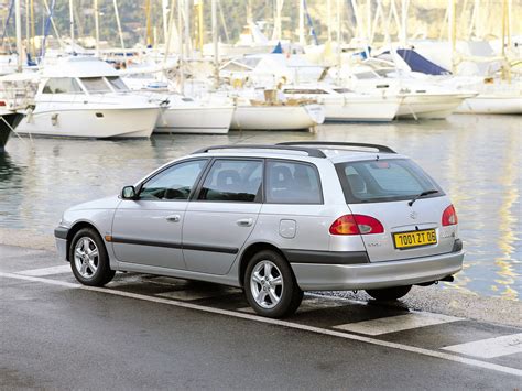 TOYOTA Avensis Wagon Specs & Photos - 1997, 1998, 1999, 2000 ...