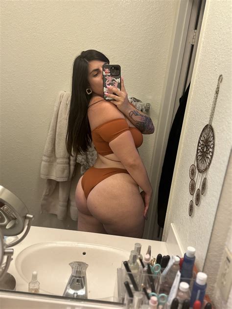 Pawg Fat Ass Tatted Up ShesFreaky