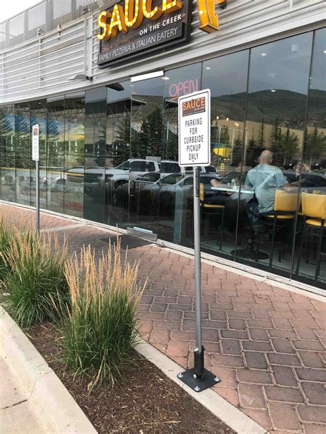 Create A Seamless Experience For Restaurant Curbside Pickup Flexpost Inc