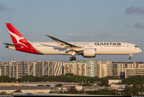 VH ZNG Qantas Boeing 787 9 Dreamliner Photo By Finn McGuire ID