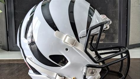 What are the new improvements in the 2023 NFL quaterback helmets? - AS USA