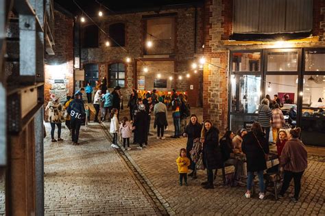 The Alma Yard Christmas Late returns - One Plymouth