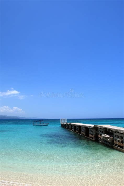 Doctor's Cave Beach, Montego Bay, Jamaica Stock Photo - Image of ocean ...