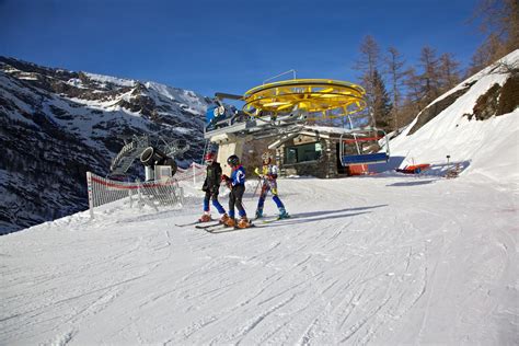 Aosta Valley on a Smaller Scale: Discover the Magic Skipass resorts - Snow Magazine