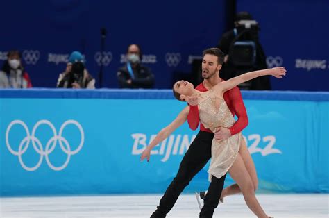 Breathtakingly beautiful figure skating routine wins second Olympic ...