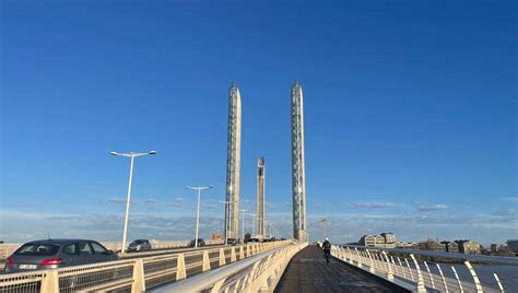 Dix Ans Du Pont Chaban Delmas Tour De Contr Le Charpente Pyl Nes