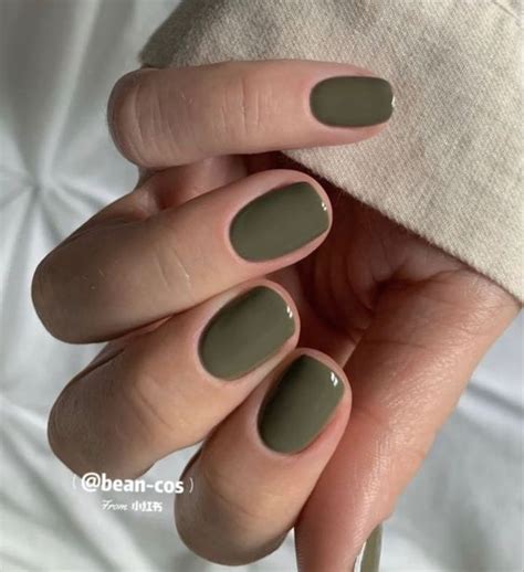 45 Olive Green Nails That Are Trending Right Now Chasing Daisies