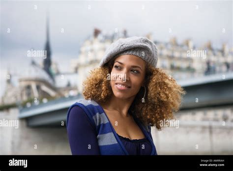 African woman wearing beret Stock Photo - Alamy