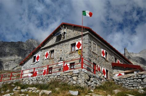 Cai E Universit Di Milano Insieme Per Salvare I Rifugi Lombardi Dalla