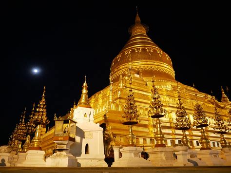 Shwezigon Pagoda, Bagan (Myanmar)—Wonder of the Burmese • Mind of a ...