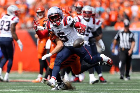 Why NFL’s Guardian Caps are getting a thumbs down from so many players