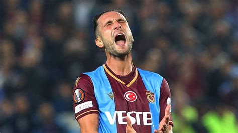 Yusuf Yaz C Ya Yol G R Nd Trabzonspor Da Gidecekler Listesi Belli Oldu