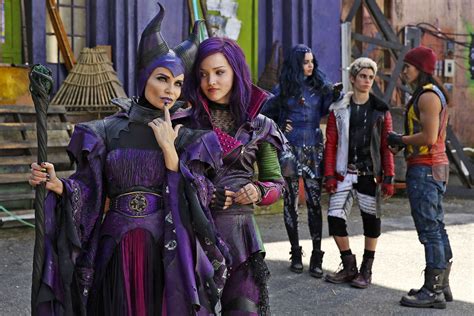 Descendants 2 Il Primo Teaser Svela La Figlia Di Ursula