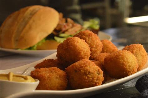 Chickpea And Dried Tomato Meatballs A Tasty Recipe Gusto Saporito