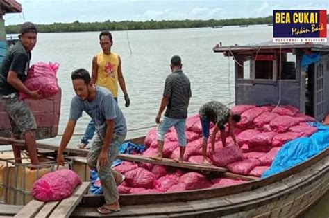 Bea Cukai Aceh Gagalkan Penyelundupan 13 Ton Bawang Merah