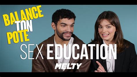 Sex Education Netflix Emma Mackey Et Sami Outalbali Balancent Sur