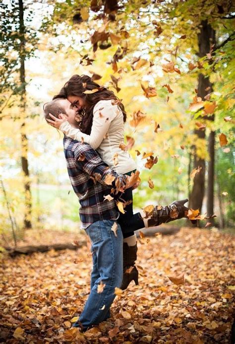 Creative Fall Engagement Photo Shoots Ideas I Shouldve