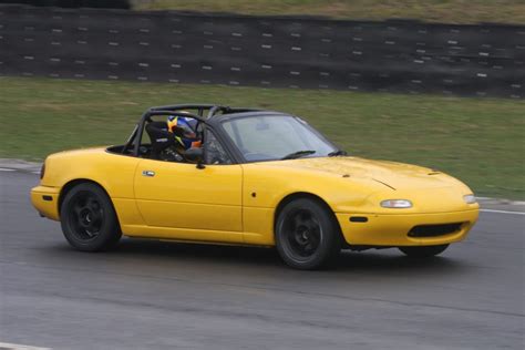 How To Build Your Own Track Day Mx 5 Based On The Spec Miata Rulebook