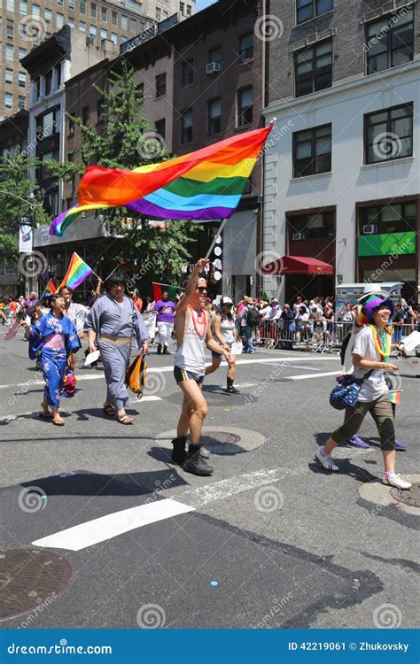 Participantes De Lgbt Pride Parade En New York City Foto Editorial Imagen De Bisexual Lazo