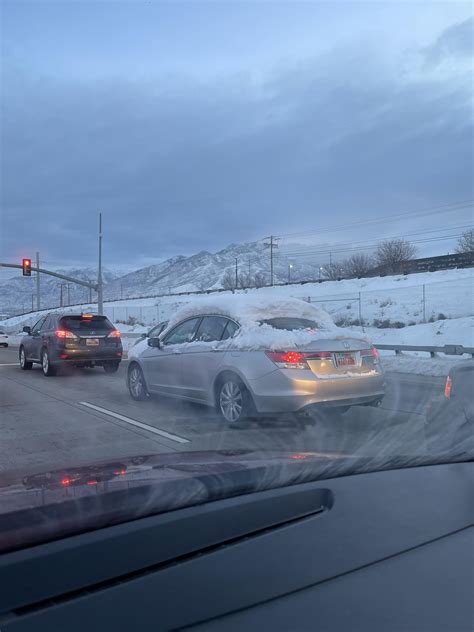 CLEAN OFF YOUR CAR BEFORE YOU DRIVE : r/IdiotsInCars