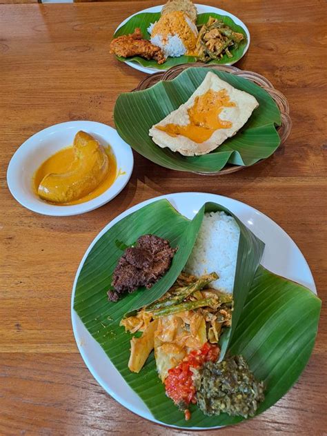 Gulai Tambusunya Enak Review Ursandnic Di Restoran Kedai Pak Ciman