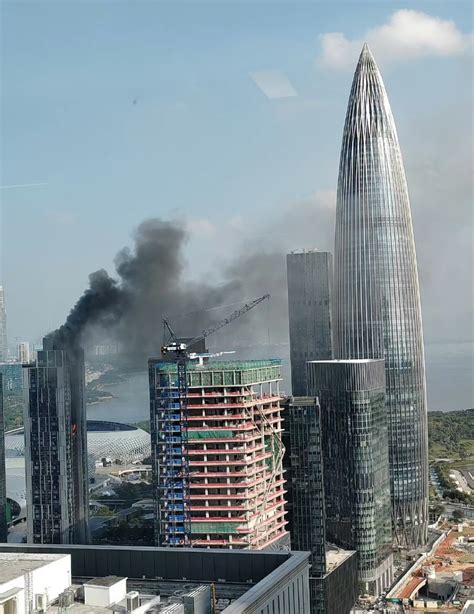 深圳灣萬象城豪宅燃氣爆炸 悅府二期女子墮樓 消防證實一死 ︱有片 星島日報