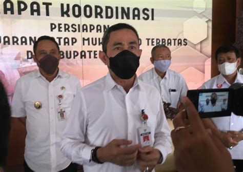 Ppkm Level Batal Saat Nataru Pesta Kembang Api Tetap Tak Boleh