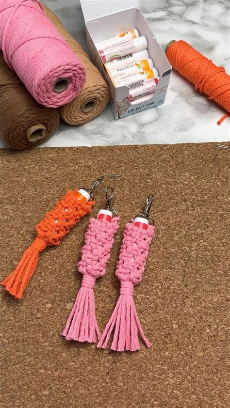 Easy Macrame Keychains Video In Macrame Patterns Macrame