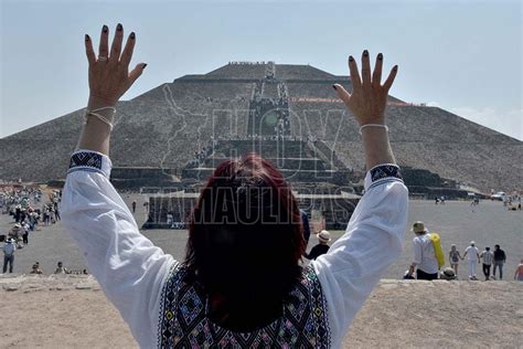 Hoy Tamaulipas Foto del Dia La Primavera en Teotihuacán