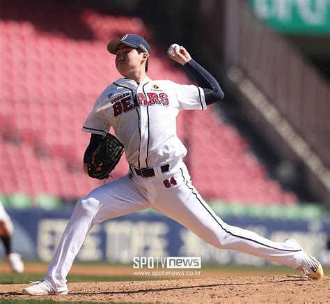 잠실 게임노트 김재환 역전포 두산 하루 만에 2위 복귀lg에 역전승