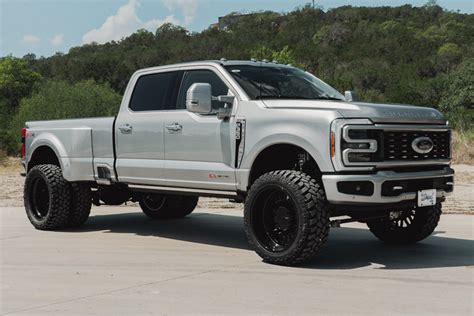 2023 FORD F350 LIMITED